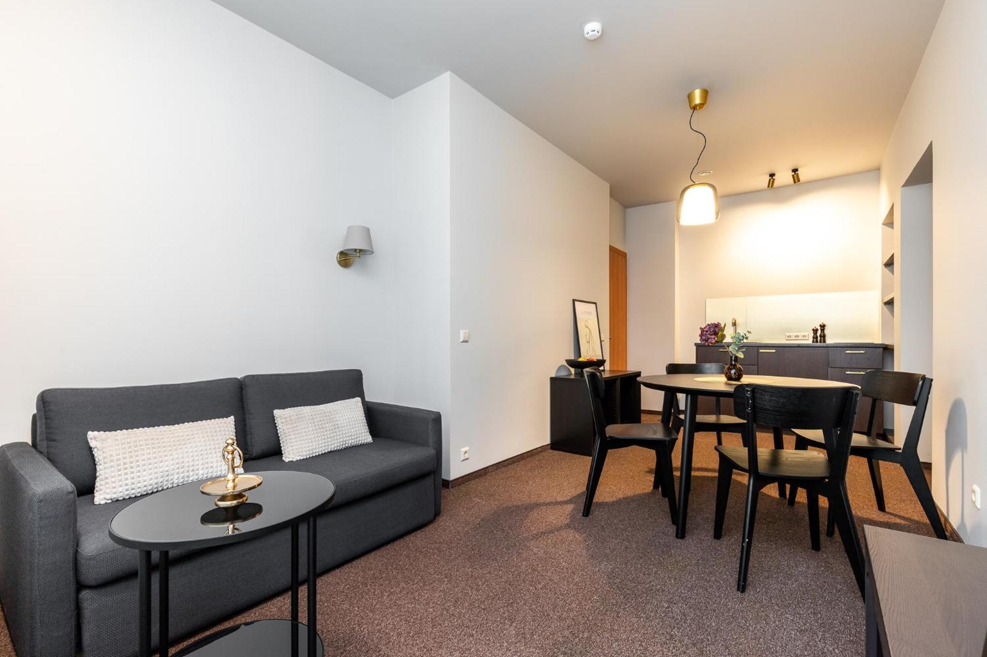 Alkos Namu Apartamentai Паланга Екстериор снимка