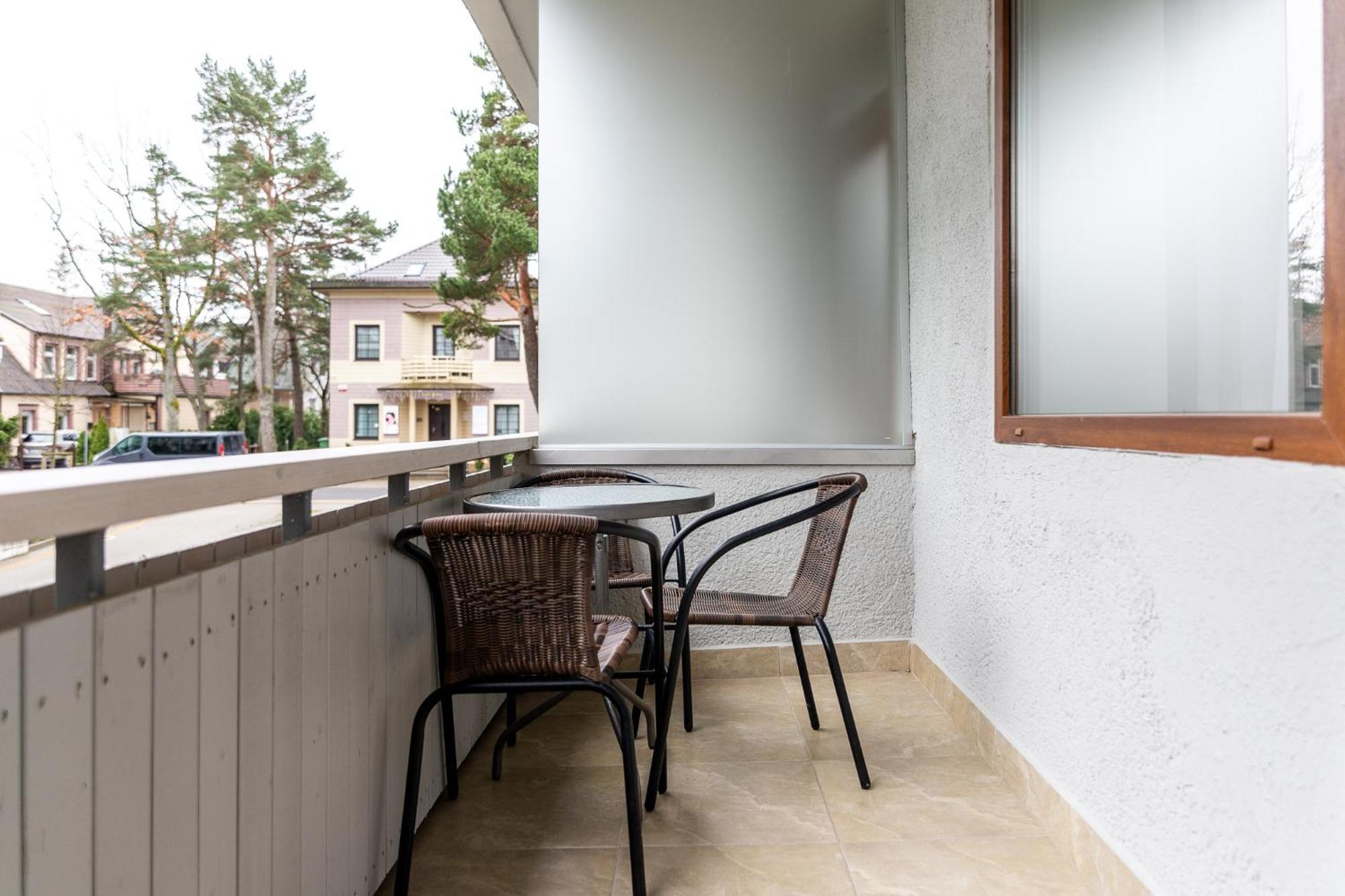 Alkos Namu Apartamentai Паланга Екстериор снимка