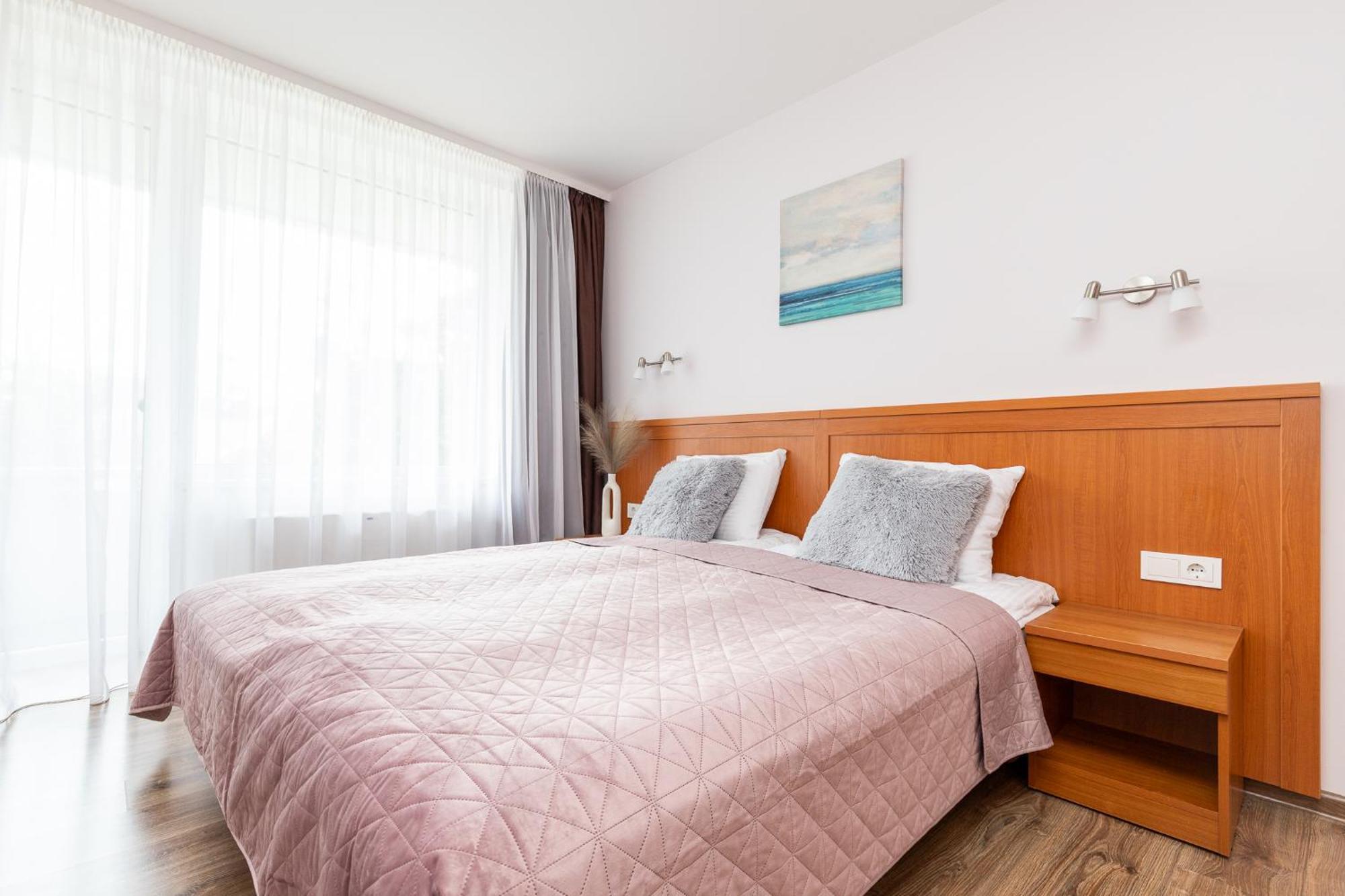 Alkos Namu Apartamentai Паланга Екстериор снимка