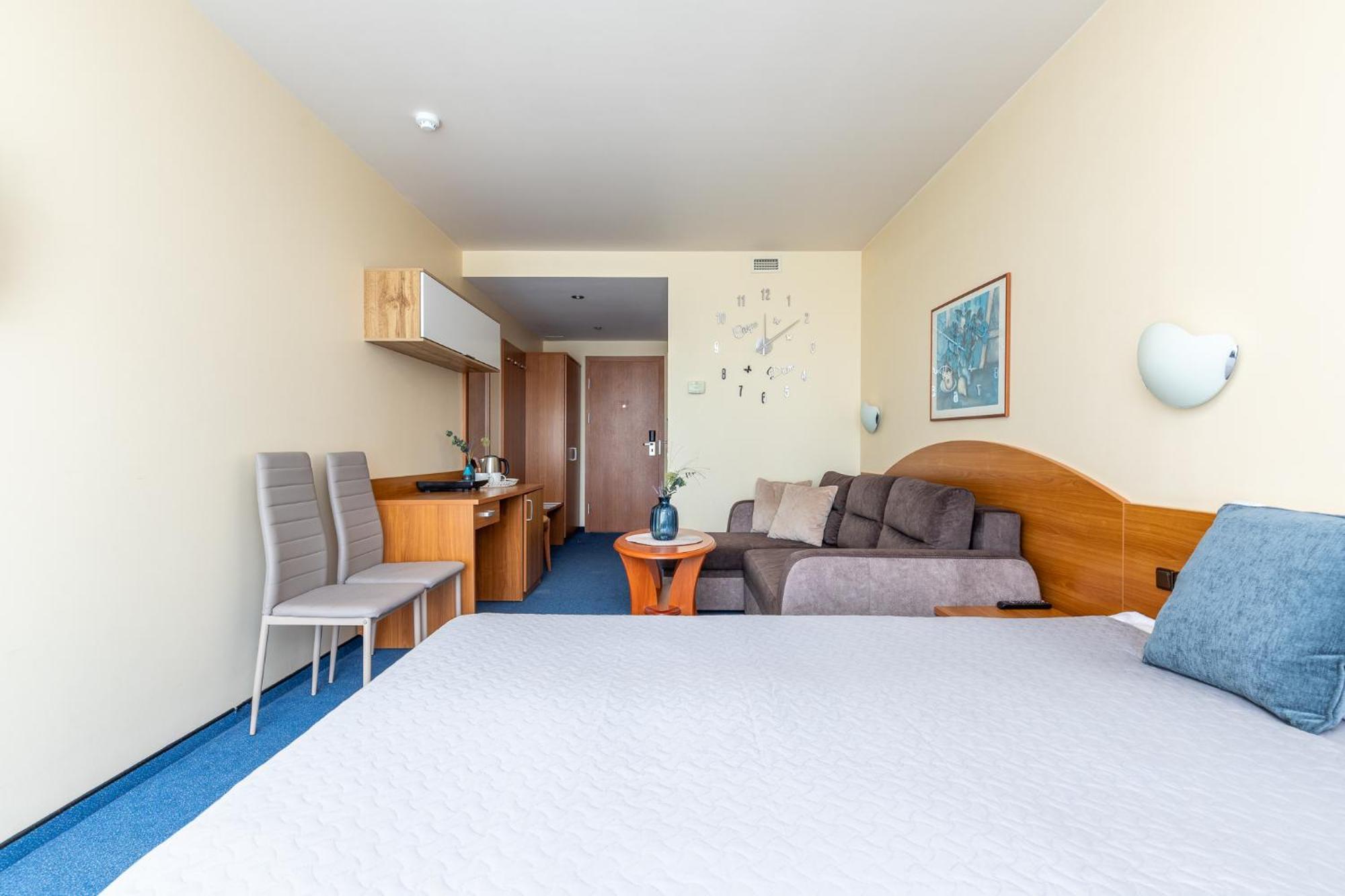 Alkos Namu Apartamentai Паланга Екстериор снимка